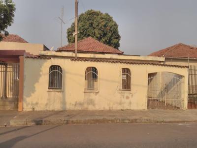 Casa para Venda, em Ourinhos, bairro Vila Margarida